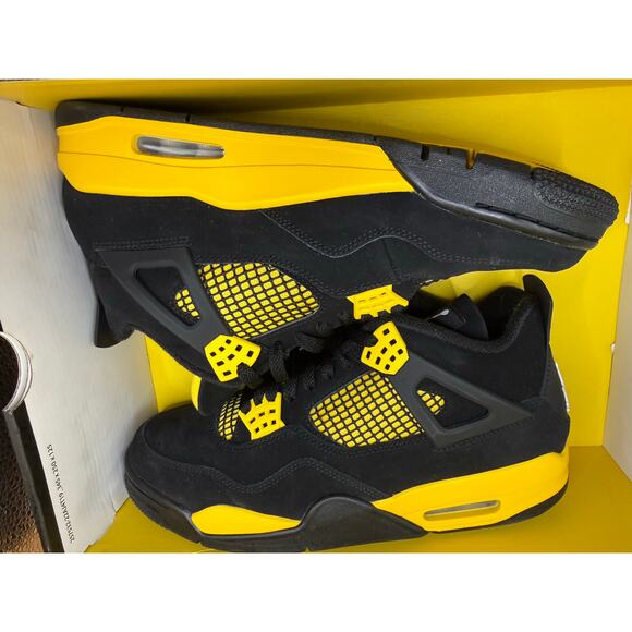 Jordan 4 Thunder Size 9.5 main image 6